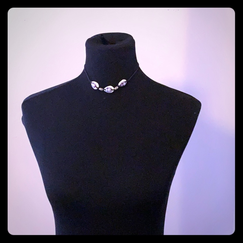 Three Little Shell Choker With Shell Closure - image 1